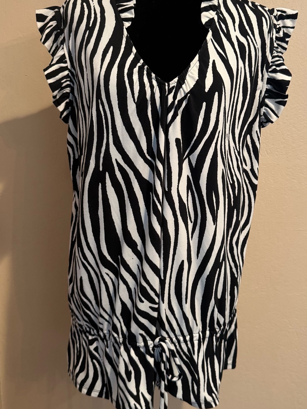 Vintage Black & White Zebra Print V-Neck Ruffle Collar & Sleeve Drawstring Top